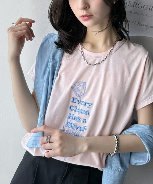 上品さが魅力。フラワープリントグラフィック刺繍Tシャツ（半袖） ce1050268