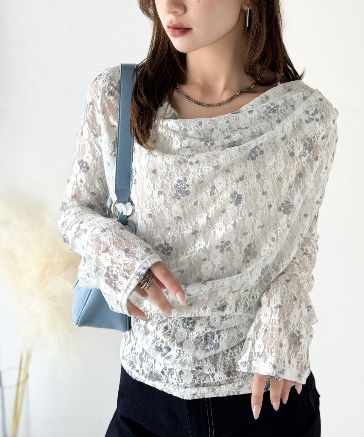 【mily bilet】甘さと上品さを叶える。着回し抜群な花柄レースフラワープリントドレープカットソー(長袖) mi1269005