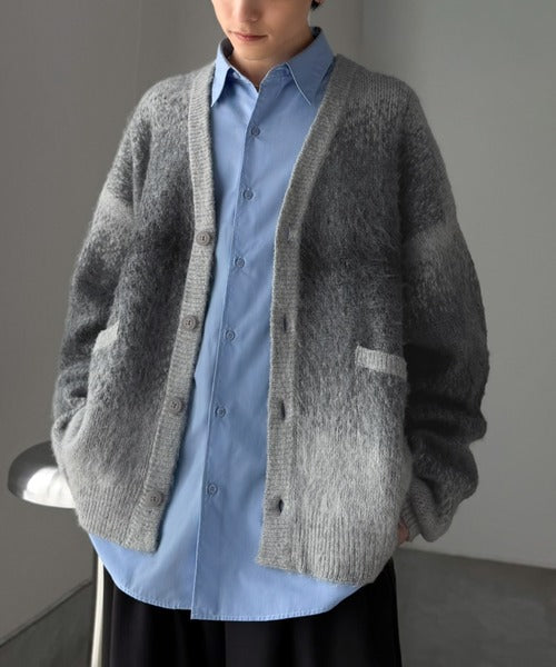 グラデーションボーダー柄Vネックニットカーディガン／Gradient Stripe V-Neck Cardigan co1150120