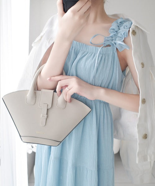 【mily bilet】甘くて軽やか。フリルショルダーAラインティアードキャミワンピース(ロング) mi1019066