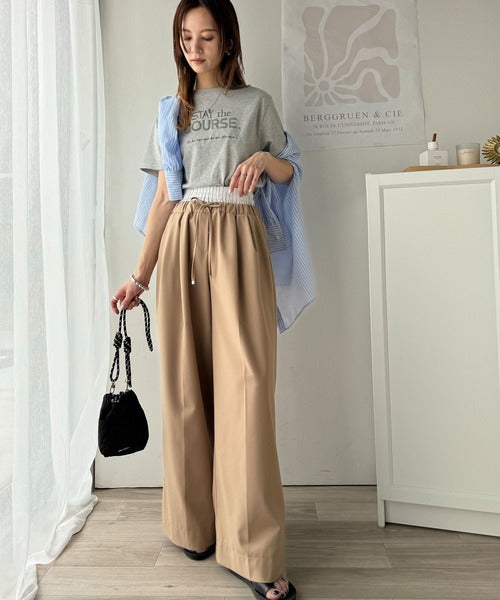 【sustaina+】シンプルなのに格上げ感抜群。オーガニックコットン100%前後2wayロゴ刺繍＆フロッキーTシャツ(半袖) ce1260399