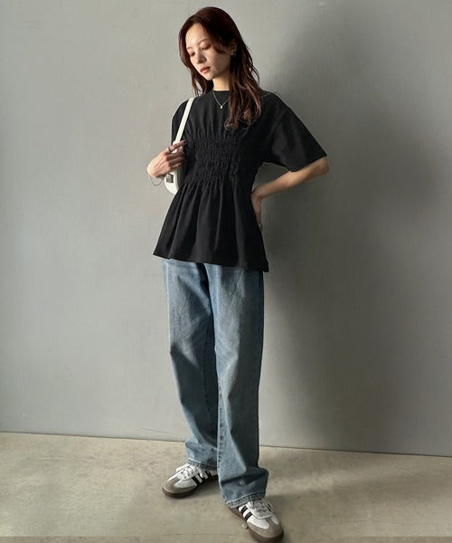 ふわっと広がるAラインで魅せる。シャーリングデザインTシャツ（半袖） ce1050298