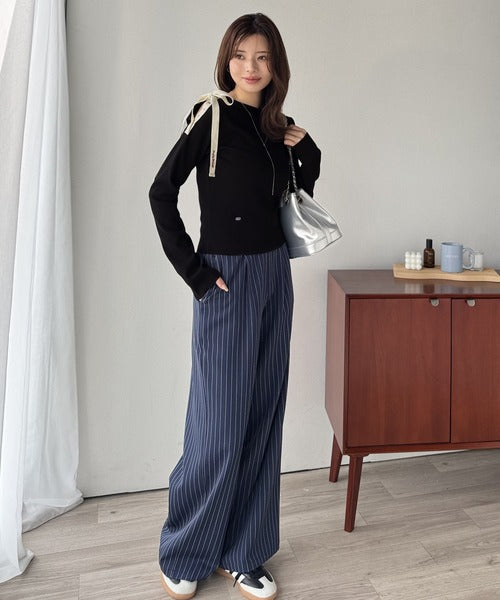 【mily bilet】甘さを添える大人の肌見せ。肩リボン使いスナップ２WAYワンオフショルカットソー（長袖） mi1329034