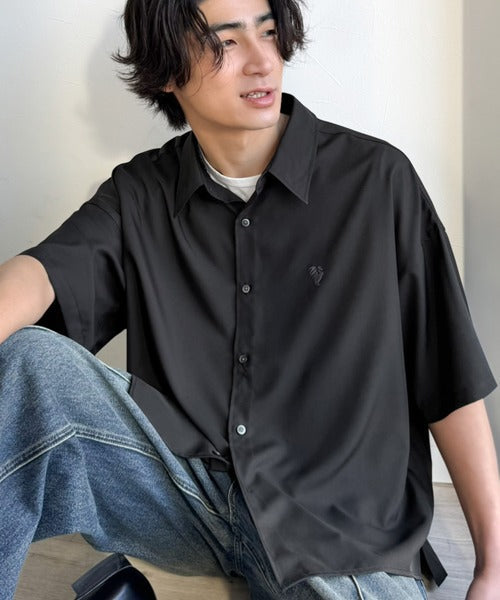 《JaVaジャバコラボ》【接触冷感機能付き】触れた瞬間ひんやり心地よく、今どきな抜け感を演出。とろみドレープオーバーサイズシャツ jo1320018
