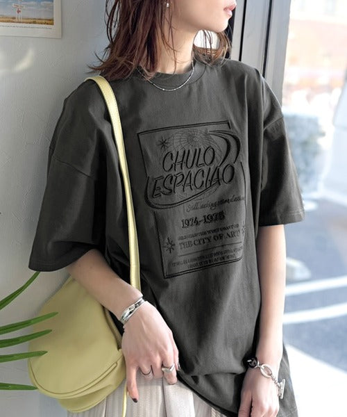 《JaVaジャバコラボ》シンプル派にも推したい！綿100％グラフィック刺繍Tシャツ（半袖） jv1050356