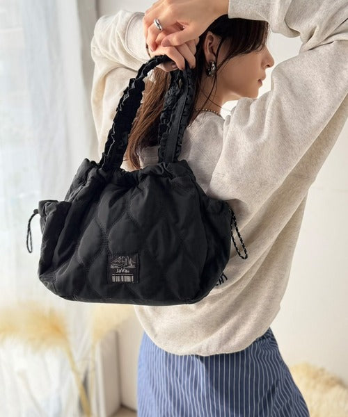 《JaVaジャバコラボ》可愛いだけじゃない。毎日持ちたくなる！フリル×キルティング ギャザーハンドルバッグ(ショルダー2WAY) jv1070274
