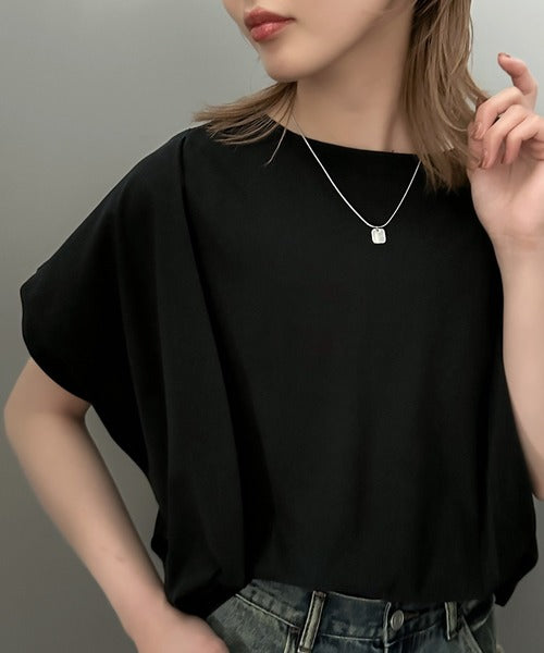ひんやり素材で涼しく快適に。こなれタックデザインの半袖フレンチスリーブカットソー。（接触冷感機能付き） ce1050264
