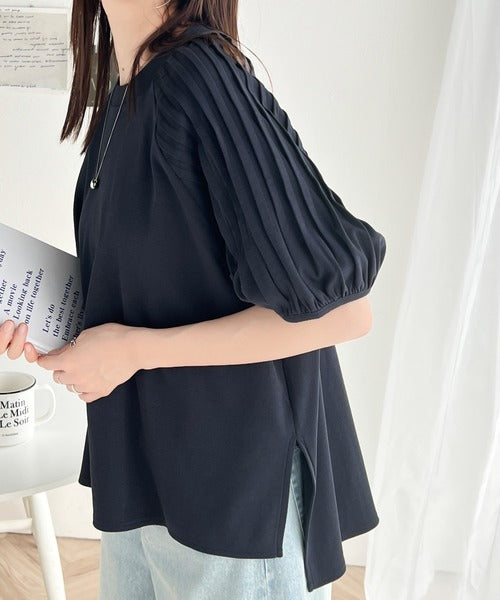 カジュアルな中にも上品さを。綿100%　袖山タックラグラン半袖Tシャツ ce1300007