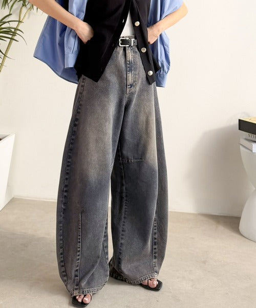 《JaVaジャバコラボ》ゆるっと可愛い、最旬シルエット。バレルレッグワイドカーブデニムパンツ jv1400004