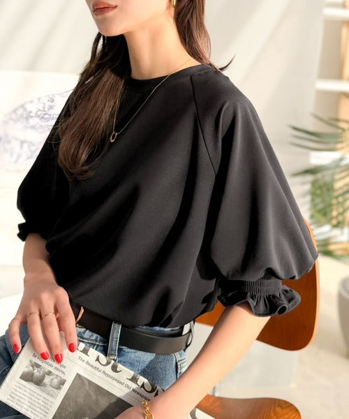 【Classical Evon】上品なフリルデザインで、袖先に華やぎを。ジョーゼット素材キャンディースリーブプルオーバー ev1050370