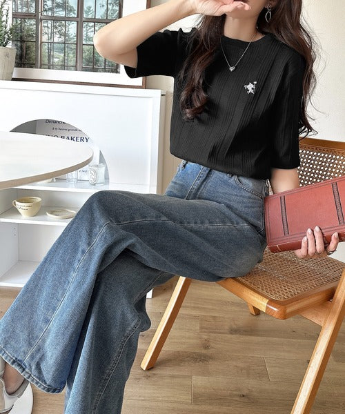 品よく、すっと、毎日に馴染む。オーガニックコットンランダムリブ胸元刺繍Tシャツ（半袖） ce1260538