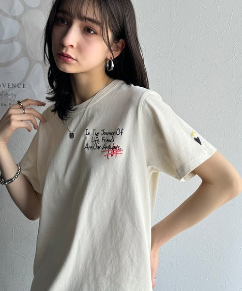 【sustaina+】アートのように刺繍が映える。オーガニックコットン100%らくがき風刺繍 無地＆ボーダー柄半袖Tシャツ ce1260396
