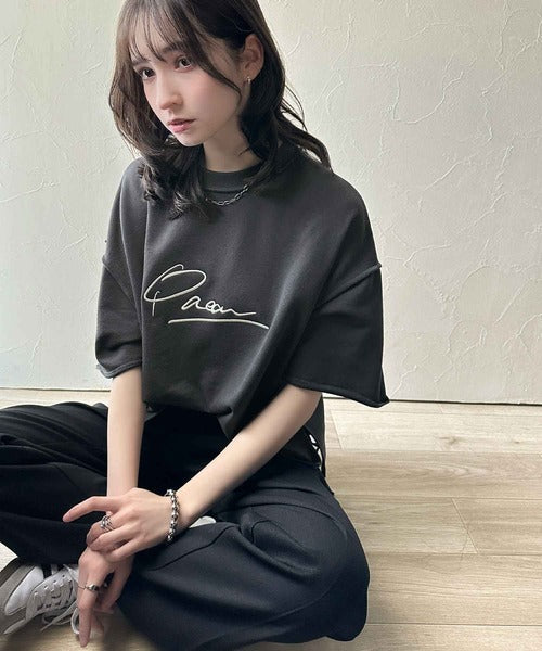 《JaVaジャバコラボ》大胆ロゴで魅せる。前後2way裏毛胸元PAEANロゴ半袖Tシャツ jv1260422