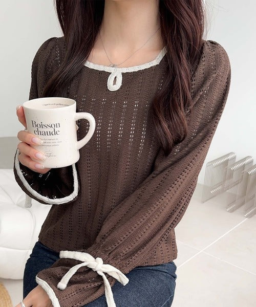 【mily bilet】華やかさと上品さを兼ね備えたデザインが個性的。ストライプレースキャンディースリーブリボン付きプルオーバー（長袖） mi1019104