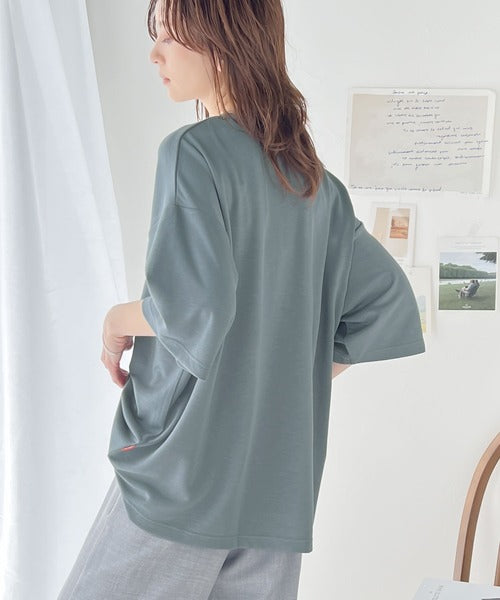 艶感素材でゆったりな着心地。ダンボールビッグTシャツ ce1260189