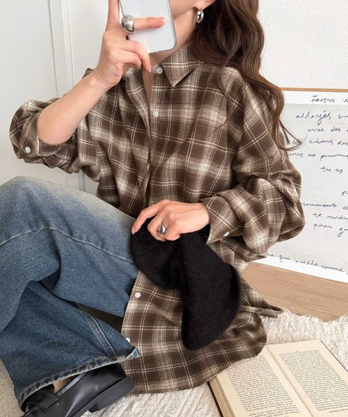 トレンド感たっぷり、ゆったりとしたシルエットで大人の抜け感を演出。微起毛オーバーサイズチェックシャツ ce1010567