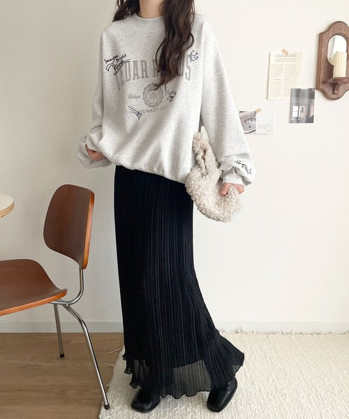 今っぽカジュアルの本命スウェット♪エンブレム風らくがき刺繍入りフロッキープリント裏起毛プルオーバー（長袖） ce1260508