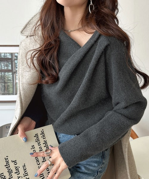 しなやかな落ち感、一枚で上品に印象付く。カシミヤタッチドレープニット(長袖) ce1420010