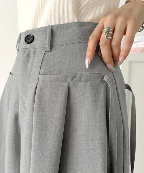 動くたび軽やか上品シルエット。サイドリボン付き3タックハイウエストワイドパンツ ce1015073