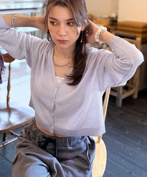 【mily bilet】抜け感とキラ感、どっちも欲張るのが正解◎箔プリントメッシュショート丈Vネックカーディガン(長袖) mi1259016