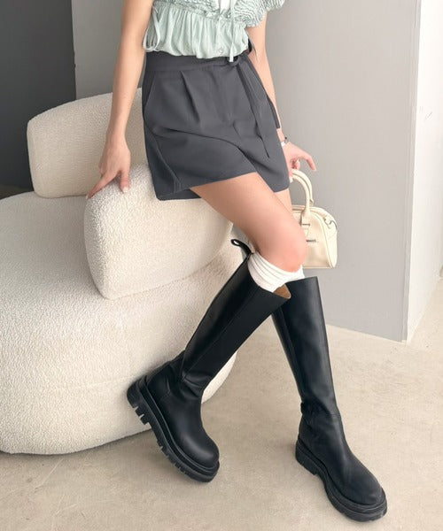 【mily bilet】シンプルじゃない、“ちょうどいい洒落感”。ウエストリボン付きハイウエストショートパンツ mi1329103