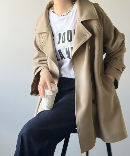 瞬間、きちんと見え。1枚あれば着回し自由自在。ケープ付きスタンドカラーミドル丈コート（ベルト付き） ce1265021