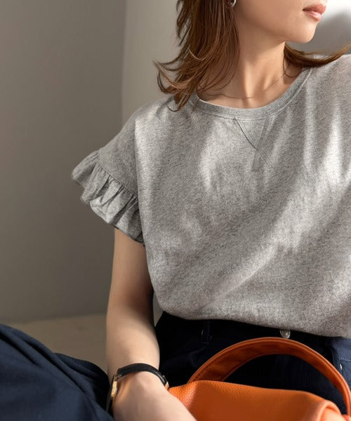 《JaVaジャバコラボ》着るだけで主役級。綿100％バック箔プリント袖フリルTシャツ（半袖） jv1330104