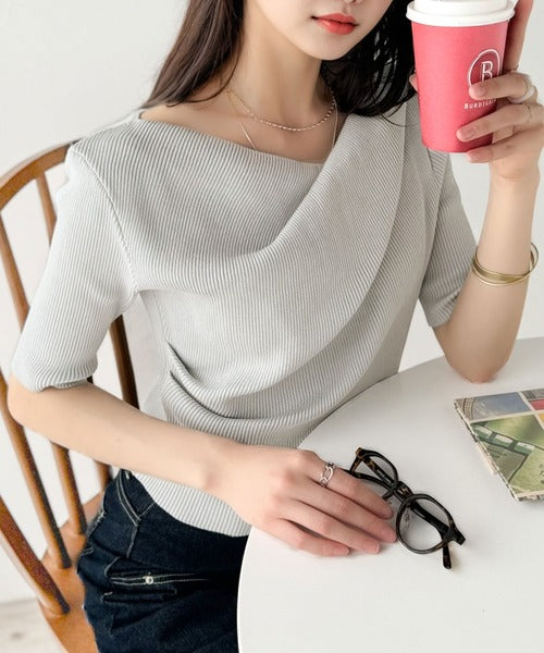 1枚で雰囲気美人。暑い日も、やっぱり上品でいたい。5分袖ドレープニット（半袖） ce1260474