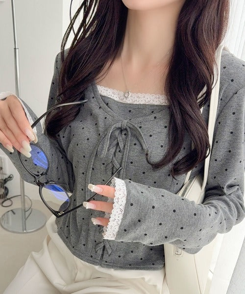 【mily bilet】一枚で決まる大人フェミニンスタイル。 レースドッキングリボンデザイントップス ドット mi1029199