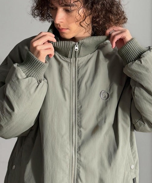 【Classical Origin】「防寒高機能。」リブハイネック中綿入りモンスターオーバージャケット／Ribbed High-Neck Padded Monster Oversized Jacket co1010036