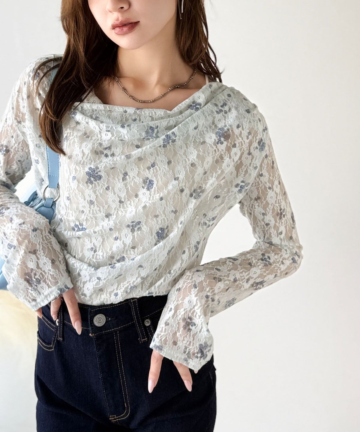 【mily bilet】甘さと上品さを叶える。着回し抜群な花柄レースフラワープリントドレープカットソー(長袖) mi1269005