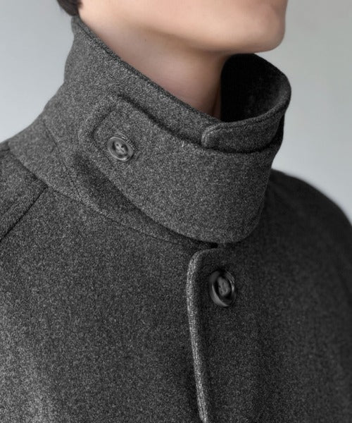 【Classical Origin】「上品さ、極まる」。ロング丈比翼2way衿ステンカラーコート／Long-length concealed 2way bal collar coat ao1265006
