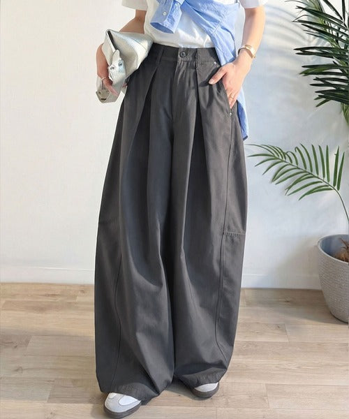 旬なワイドシルエットが目を惹く１着♪タックバレルレッグパンツ ce1265082