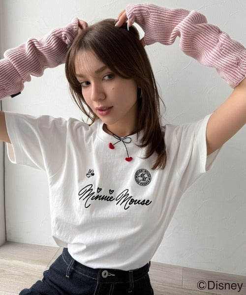大人女子必見！　綿100％「ディズニー」サイン風刺繍Tシャツ（半袖） ce1330037