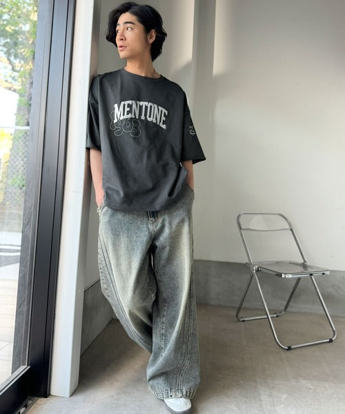 《JaVaジャバコラボ》【吸水速乾機能付き】Tシャツ派にこそ試してほしい！さらっと夏場も快適なカレッジロゴ 飛び刺繍 ミニ裏毛Tシャツ jo1150097