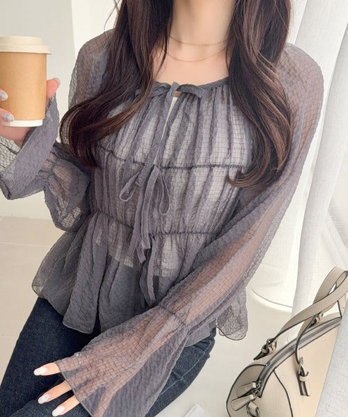 【mily bilet】1枚で2通り。透け感×チェックで、甘さをほどよく。前後2wayシアーチェックブラウス mi1359032