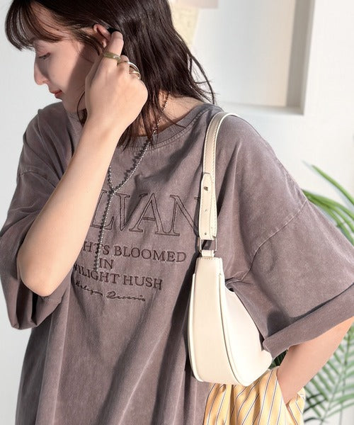 《JaVaジャバコラボ》色褪せで魅せる、ラフな品格。綿100％前後２WAYアシッド刺繍ユルTEE（半袖） jv1260544