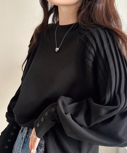 カジュアルな中にも上品さを。綿100%袖山タックラグラン長袖Tシャツ ce1300023