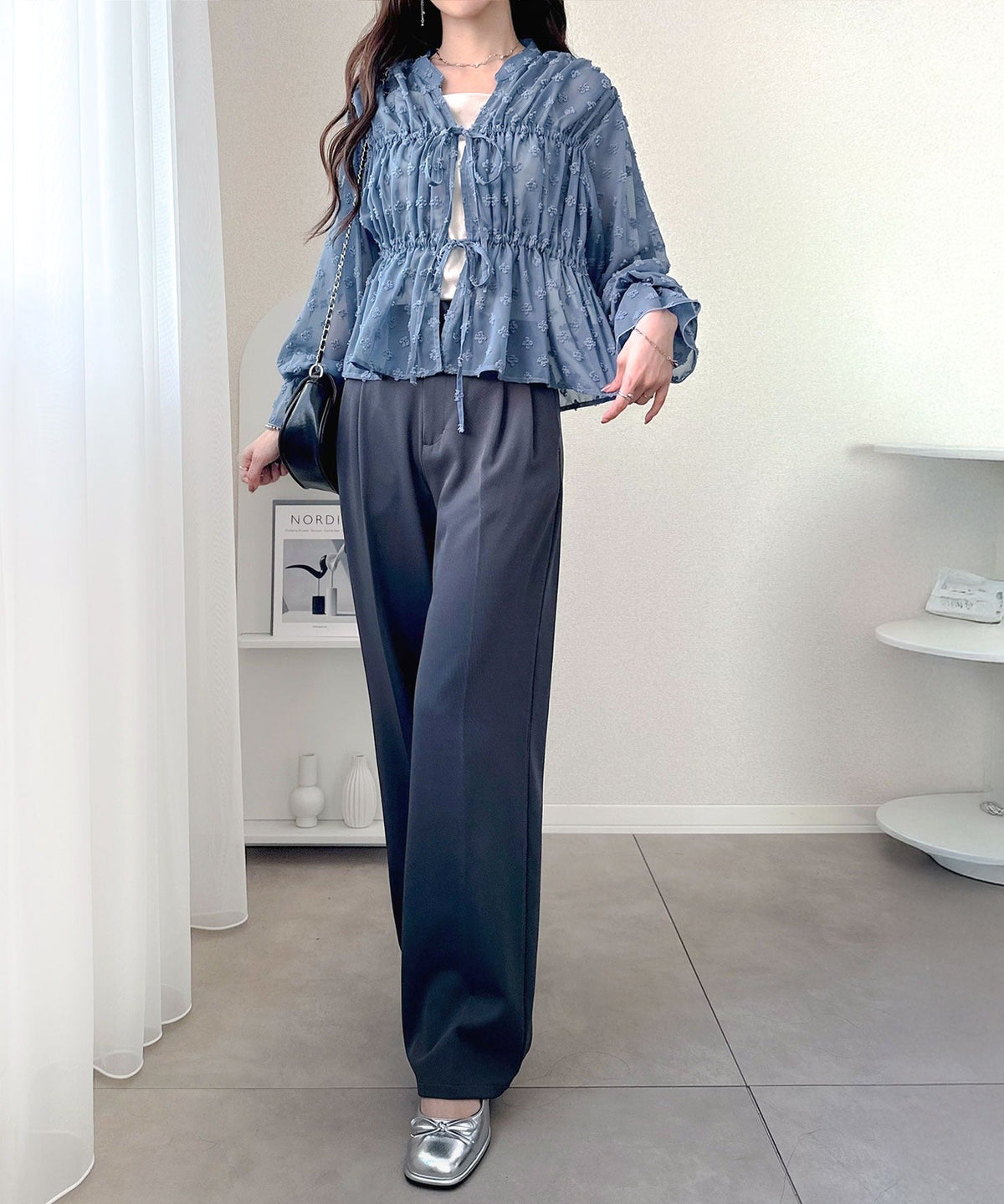 【mily bilet】透け感シフォンでつくる、大人の可憐スタイル。花柄シフォンカーデブラウス（長袖） mi1019105