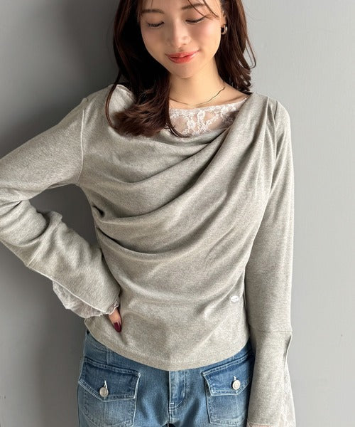 【mily bilet】「ちら見え」が可愛い♪レース切替え胸元ドレープフレアスリーブプルオーバー（長袖） mi1359019