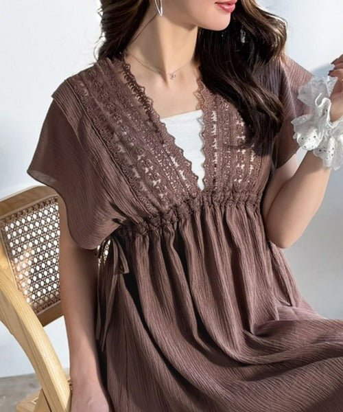【mily bilet】甘さを抑えて上品に華やぐ。ナチュラルムードな レース使い楊柳フレアワンピース mi1019130