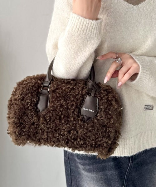 【mily bilet】スタイルに温もりをプラス！キーチャーム使い２WAYボアミニボストンバッグ mi1179066