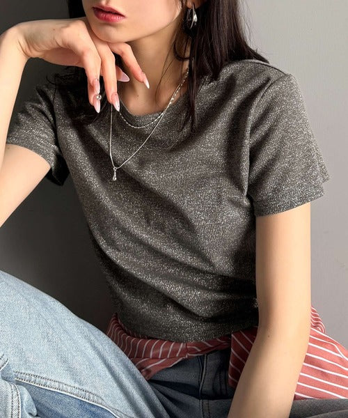 さりげなく輝くラメが主役。ラメ入りショート丈Tシャツ（半袖） ce1110124