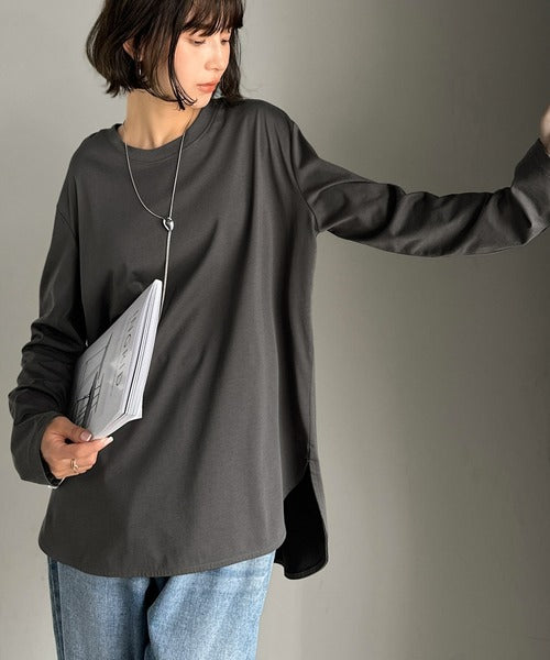 品よく、楽ちん。大人の余裕が漂う。シルケット素材 レイヤード ラウンドヘム 長袖 ロンTEE ce1020296