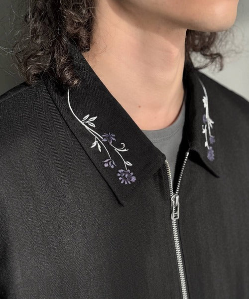 「高見え確定。」刺繍デザインジップシャツ／Embroidered Design Zip Shirt co1010043