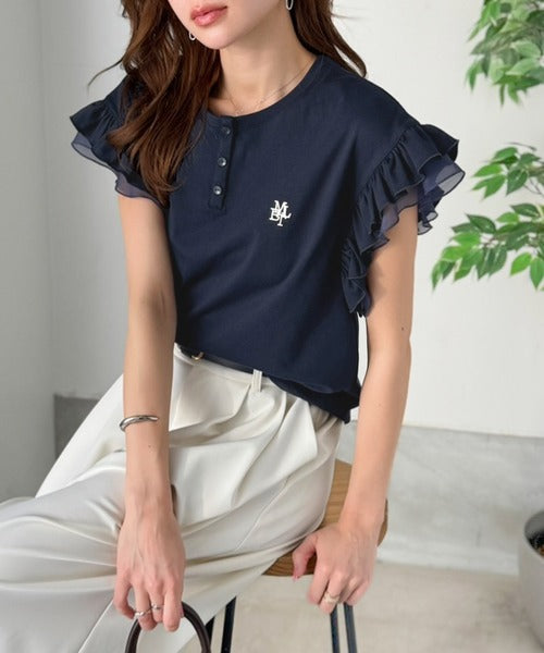 【mily bilet】ふわっと華やか、でも凛と。袖フリルコンパクトTシャツ mi1329092