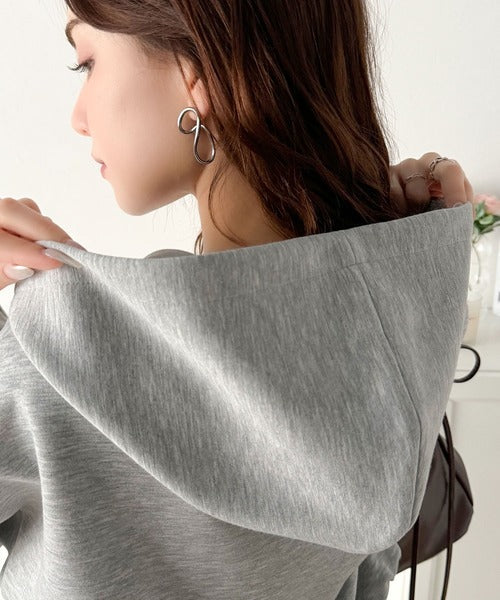 【mily bilet】大人のこなれ感が魅力。胸刺繍ダブルジップクロップドダンボールパーカー(ショート丈) mi1329011