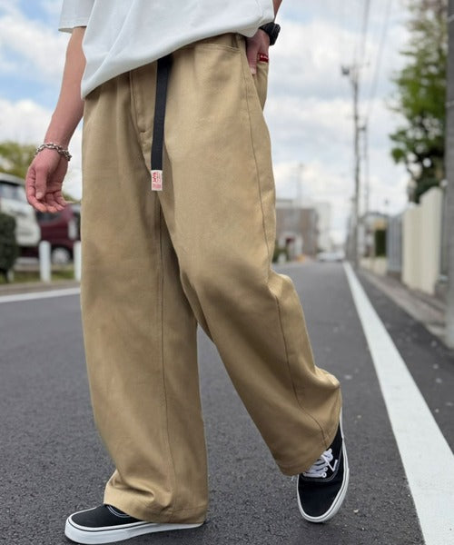 《JaVaジャバコラボ》【接触冷感機能付き】綿100％のしっかり素材なのに、ヒンヤリ夏に心地よい。 ウェービングベルト付き ルーズフィット クライミング チノパンツ jo0780020