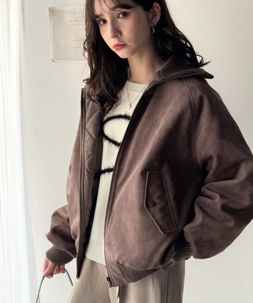《JaVaジャバコラボ》甘辛バランスで“大人可愛い”を格上げ。リブタートル オーバーサイズスウェードブルゾン jv1240099