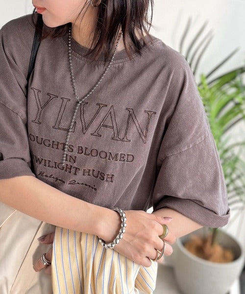《JaVaジャバコラボ》色褪せで魅せる、ラフな品格。綿100％前後２WAYアシッド刺繍ユルTEE（半袖） jv1260544